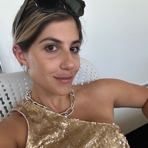 Meet your Posher, Nadia